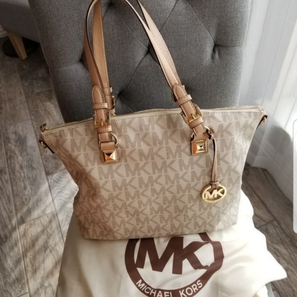 Michael Kors Signature Tote